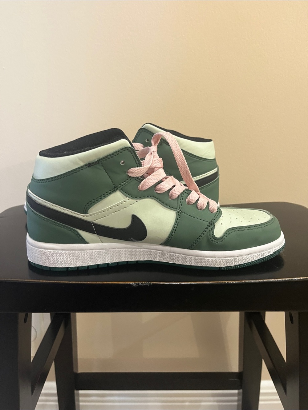 Mid-Top Sneakers in Mint Green, Black & Pink Laces - Picture 5 of 11